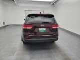 Used 2018 Kia Sorento LX image 6