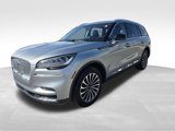Used 2023 Lincoln Aviator AWD w/ Premium Package image 5