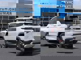 New 2025 Chevrolet Equinox LT image 3