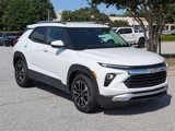 Used 2024 Chevrolet TrailBlazer LT image 2