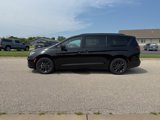 New 2025 Chrysler Pacifica Select image 4