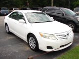 Used 2010 Toyota Camry LE image 2