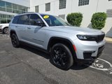 Used 2024 Jeep Grand Cherokee L Limited w/ Black Appearance Package image 4