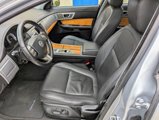 Used 2010 Jaguar XF Luxury image 6