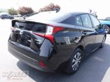 Used 2022 Toyota Prius XLE image 2