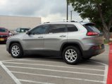 Used 2016 Jeep Cherokee Latitude image 4