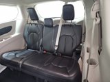 Used 2023 Chrysler Pacifica Touring-L image 4