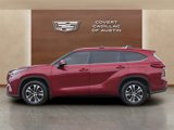 Used 2023 Toyota Highlander XLE image 2