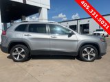 Used 2020 Jeep Cherokee Limited image 2