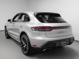 Certified 2025 Porsche Macan image 3