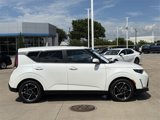 Used 2023 Kia Soul EX image 3