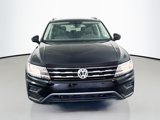 Used 2021 Volkswagen Tiguan SE image 2