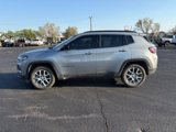 Used 2023 Jeep Compass Latitude image 3