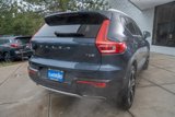 Used 2019 Volvo XC40 T5 Inscription image 2
