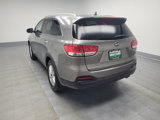 Used 2017 Kia Sorento LX w/ LX Convenience Package image 5