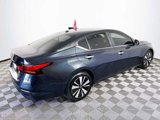 Certified 2022 Nissan Altima 2.5 SV image 3
