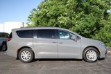 Used 2022 Chrysler Pacifica Touring-L image 4