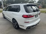 Used 2022 BMW X7 M50i image 4