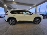 Used 2021 Nissan Rogue SV w/ Premium Package image 4