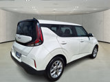 Used 2023 Kia Soul LX w/ LX Technology Package image 5