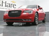 Used 2017 Chrysler 300 S w/ 300S Premium Group image 4