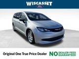Used 2023 Chrysler Voyager LX image 1