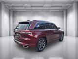 Used 2022 Jeep Grand Cherokee Overland image 3