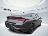 Used 2022 Hyundai Elantra SEL w/ Cargo Package image 3