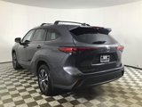Used 2021 Toyota Highlander XLE image 5