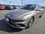 Used 2024 Hyundai Elantra SEL image 3