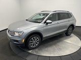 Used 2020 Volkswagen Tiguan SE w/ Panoramic Sunroof Package image 3
