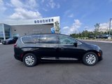 Used 2017 Chrysler Pacifica Touring-L image 4