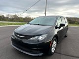 Used 2022 Chrysler Voyager LX image 2