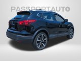 Used 2017 Nissan Rogue Sport SL w/ SL Premium Package image 5