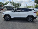 Used 2023 Kia Seltos LX image 3
