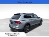 Used 2020 Volkswagen Tiguan SE image 4