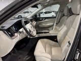 Used 2021 Volvo XC60 T5 Momentum w/ Premium Package image 4