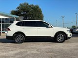 Used 2018 Volkswagen Tiguan SE w/ 3rd Row Seat Package image 2