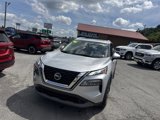 Used 2021 Nissan Rogue SV image 2