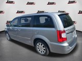 Used 2015 Chrysler Town & Country Touring image 3