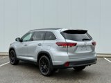 Used 2019 Toyota Highlander SE image 3