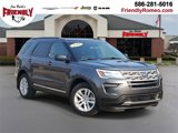 Used 2018 Ford Explorer XLT image 1