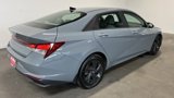 Used 2022 Hyundai Elantra SEL image 3