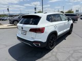 Used 2023 Volkswagen Taos SE w/ Panoramic Sunroof Package image 5