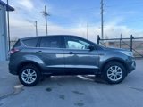 Used 2017 Ford Escape SE image 2
