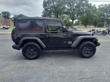 Used 2018 Jeep Wrangler Sport image 6