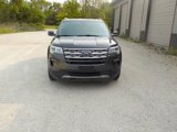 Used 2018 Ford Explorer XLT image 2
