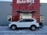 Used 2017 Nissan Rogue S w/ S Appearance Package image 2