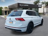 Used 2023 Volkswagen Tiguan SE R-Line image 3