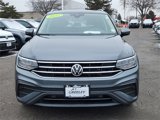 Used 2022 Volkswagen Tiguan SE w/ Panoramic Sunroof Package image 5